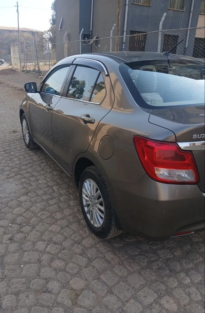 Suzuki Dzire 2021 Automatic – photo 6
