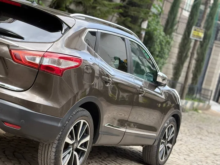 Nissan Qashqai 2017 Automatic Petrol – photo 5