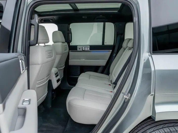 BYD Leopard Ultra Titanium 7 Hybrid – photo 6