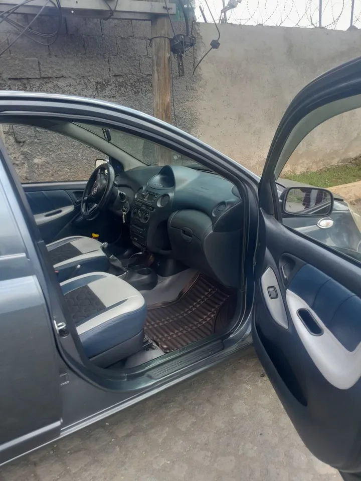 Toyota Vitz Yaris 2005 Manual – photo 9