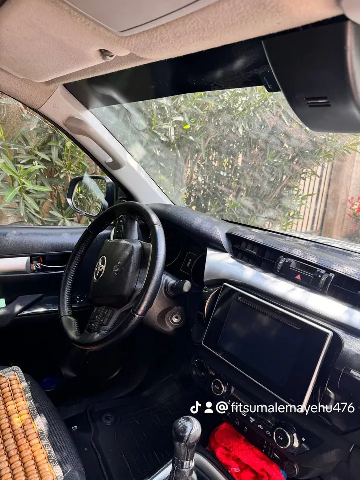 Toyota Hilux Extra Cab 2019 – photo 5