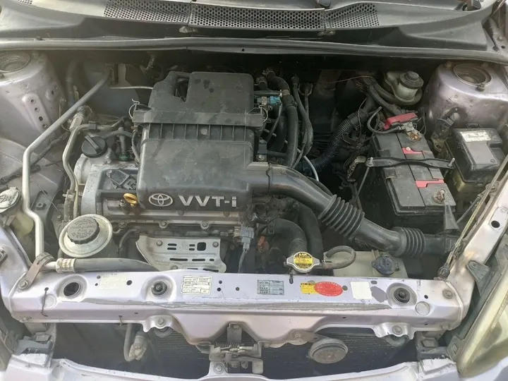 2004 Toyota Vitz Code 3 – photo 5