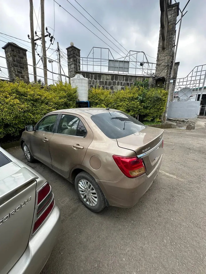 Suzuki Dzire 2021 Automatic – photo 4