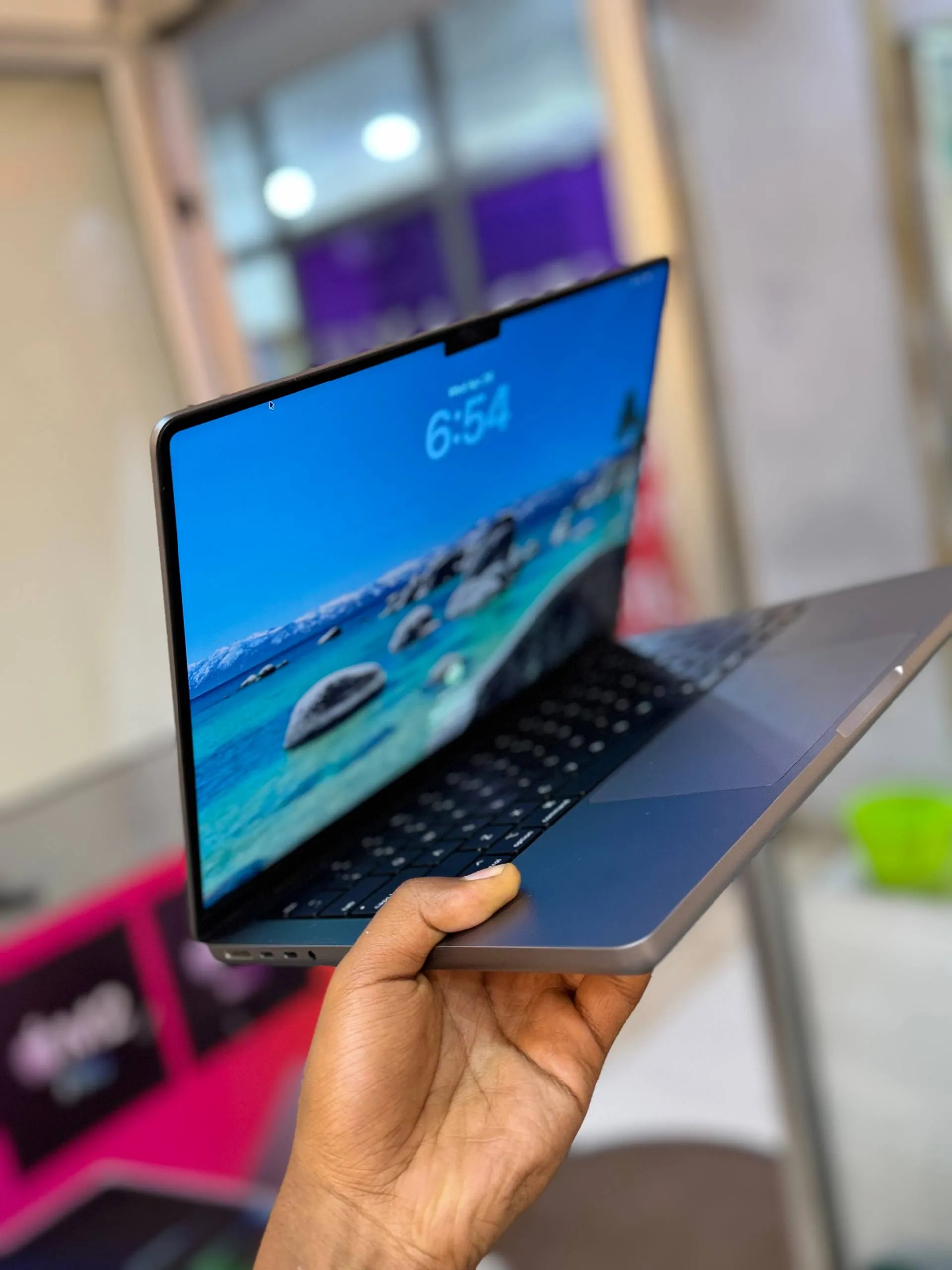 Apple MacBook Pro M1 Pro 14-inch – photo 3