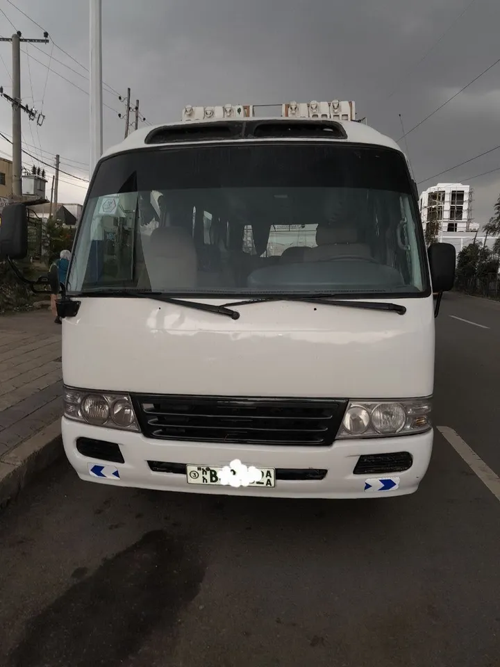 Toyota Coaster Bus 2011 – photo 4