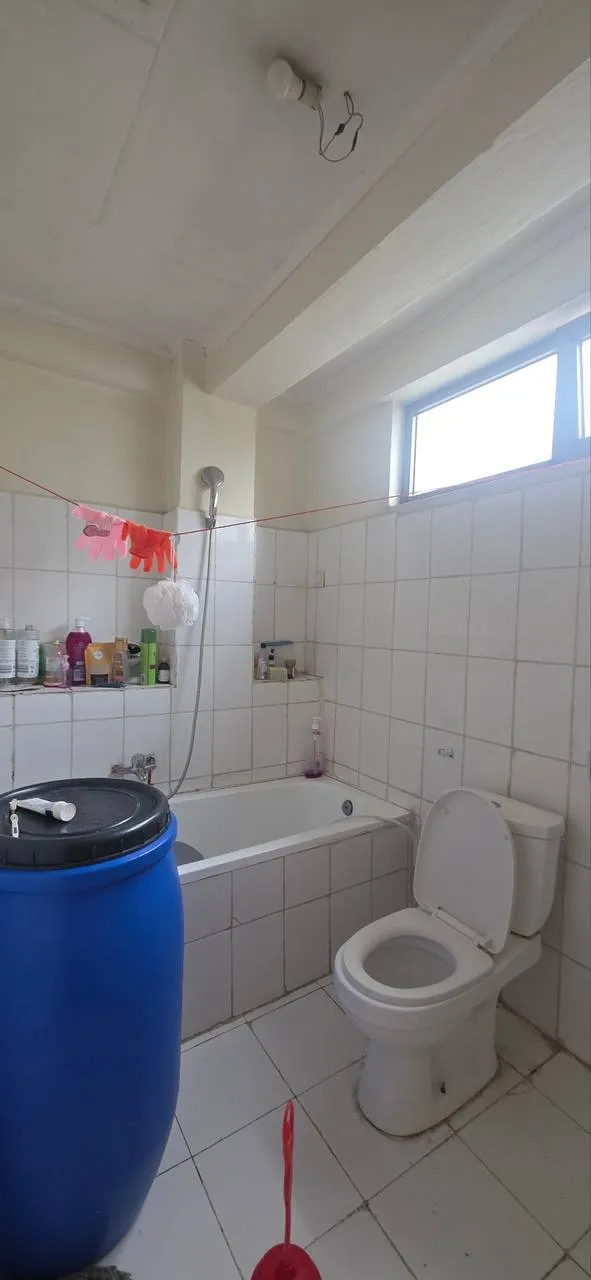 3 Bedroom Apartment in Summit – photo 7