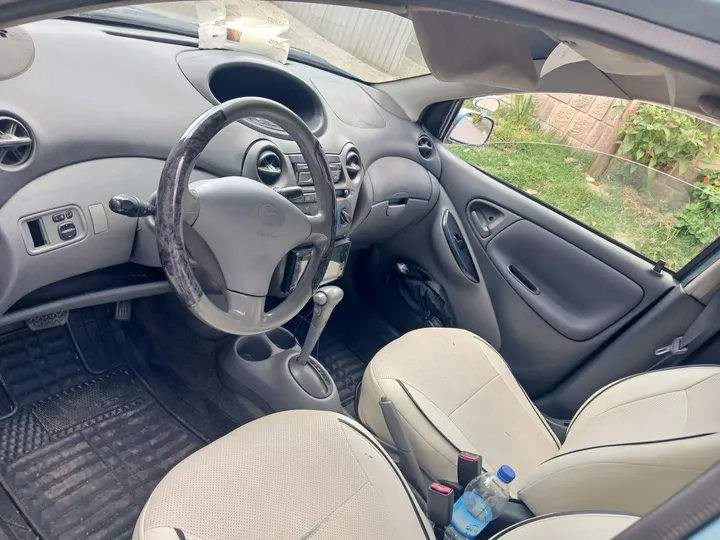 2002 Toyota Vitz Hatchback – photo 7