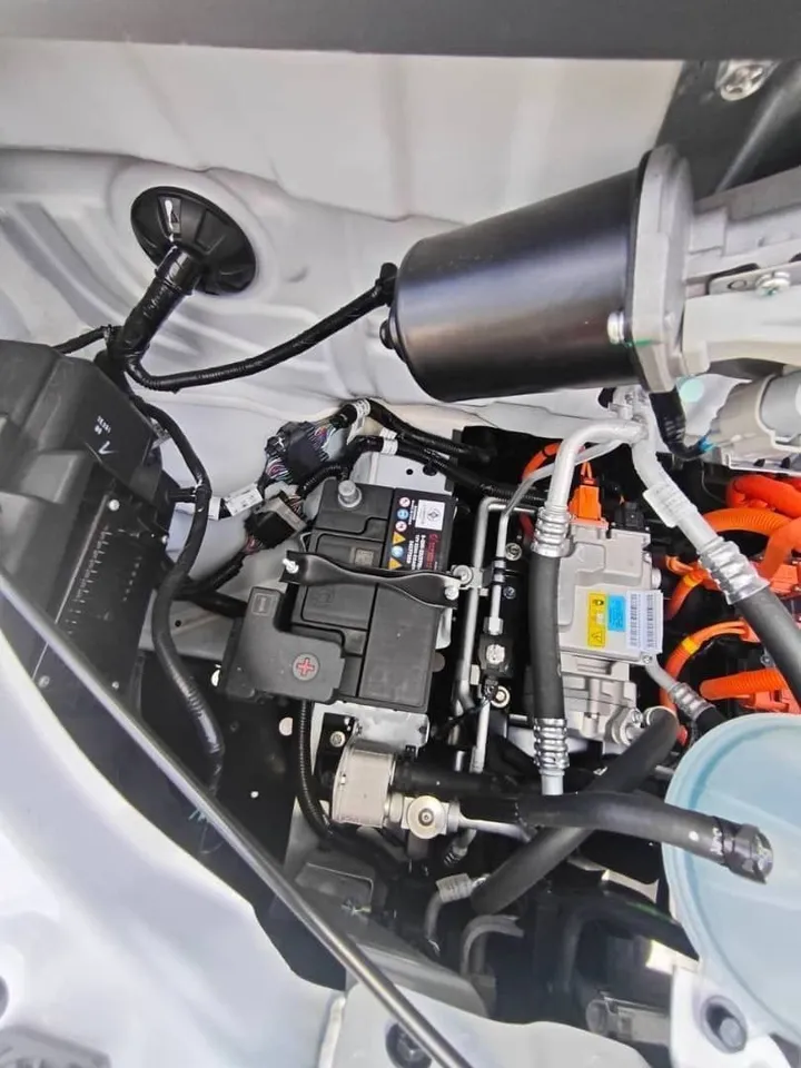 2026 14 Seater Van – photo 4