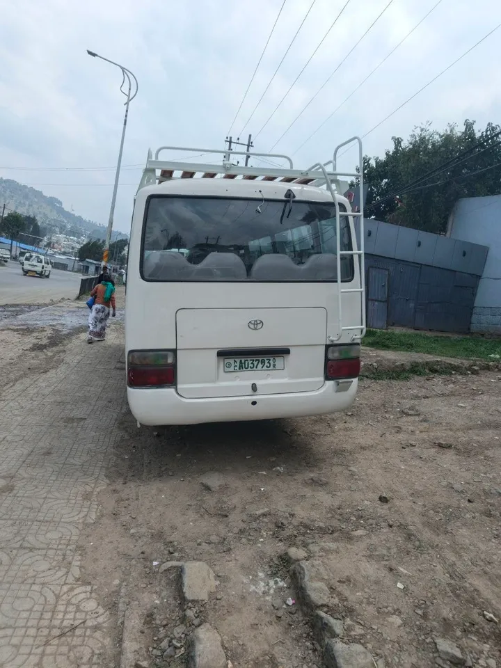 Toyota Coaster Bus 2003 – photo 5