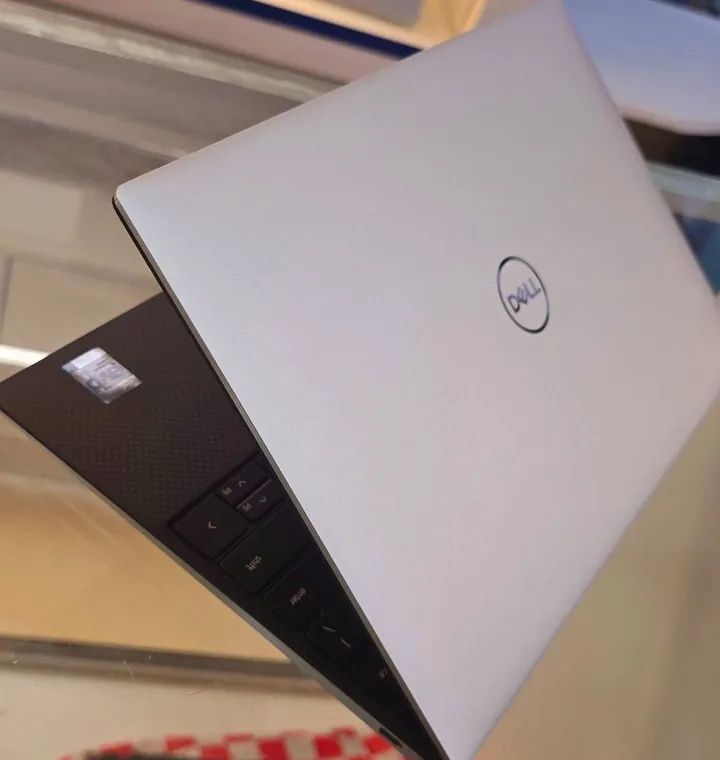 Dell XPS 13 i7 Laptop – photo 4