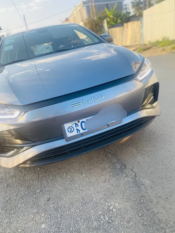 BYD E2 Flying Hatchback 2024 – photo 4