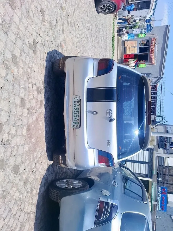 Toyota Vitz 2000 – photo 4