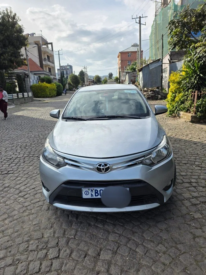 Toyota Yaris 2014 Sedan – photo 3