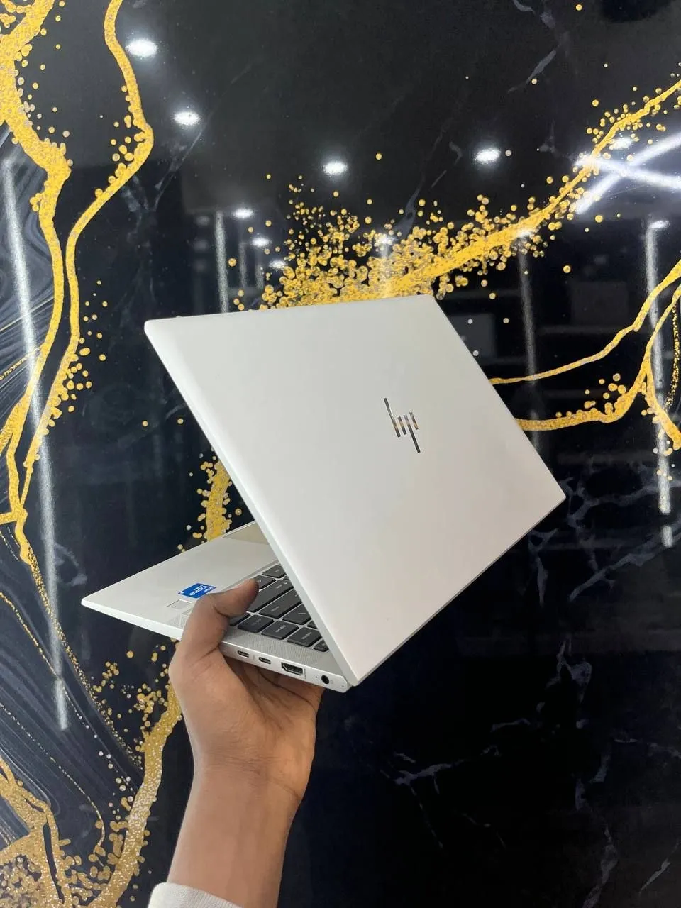 HP Elitebook 840 G8 Laptop – photo 4