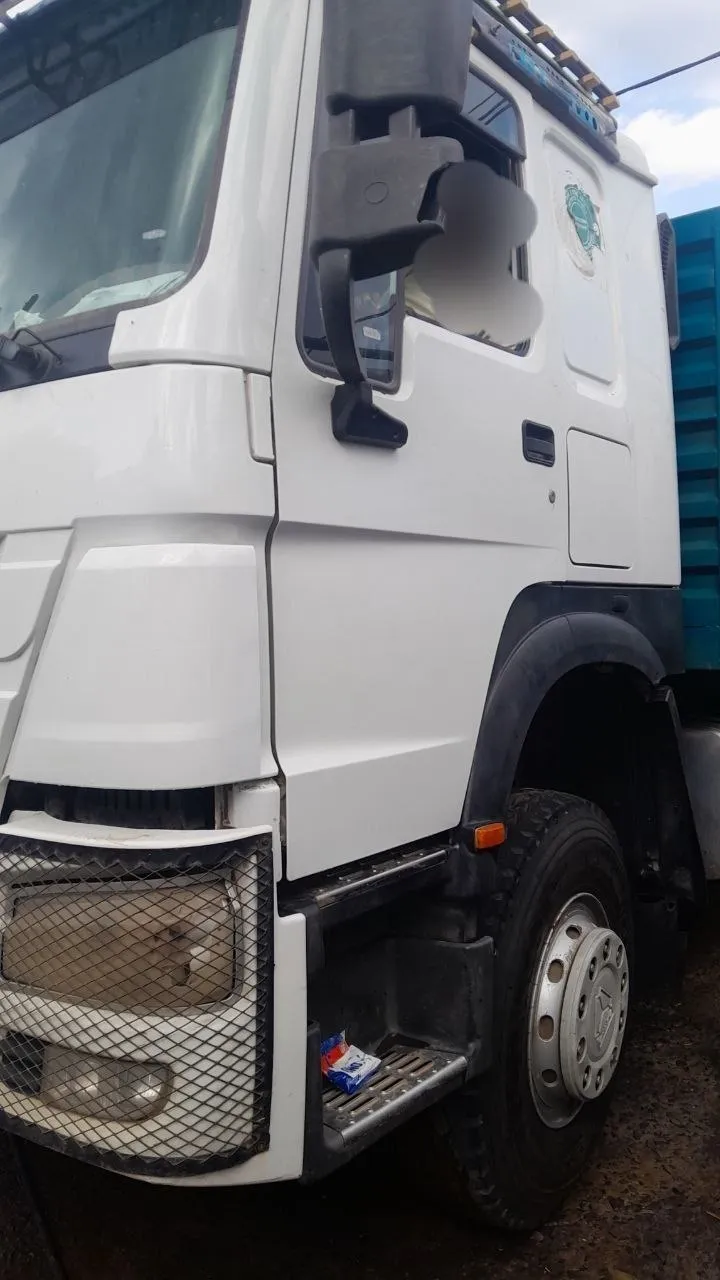 Sinotruk Casoni Cargo Truck – photo 4