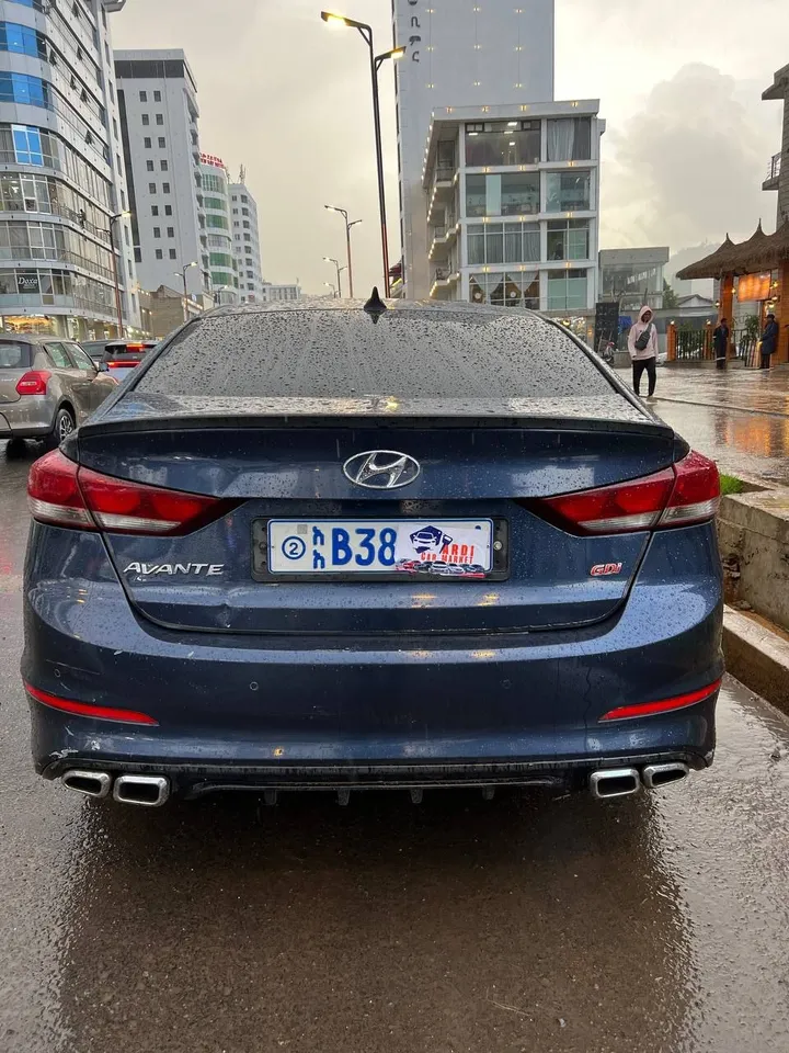 Hyundai Avante 2017 Automatic – photo 5