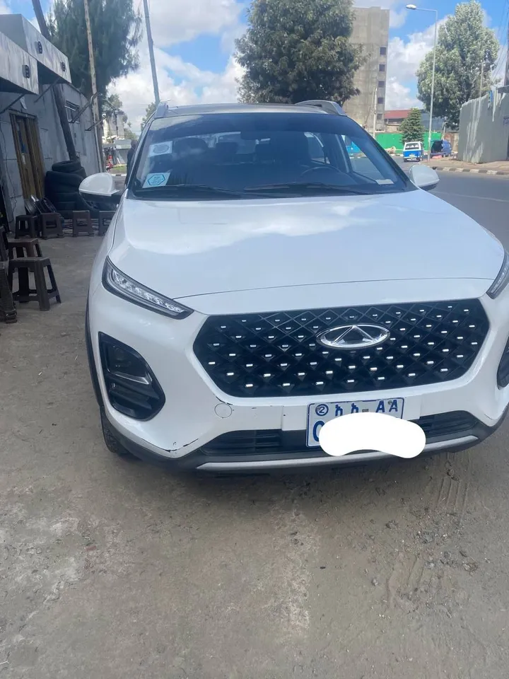 2022 White Chery SUV – photo 4