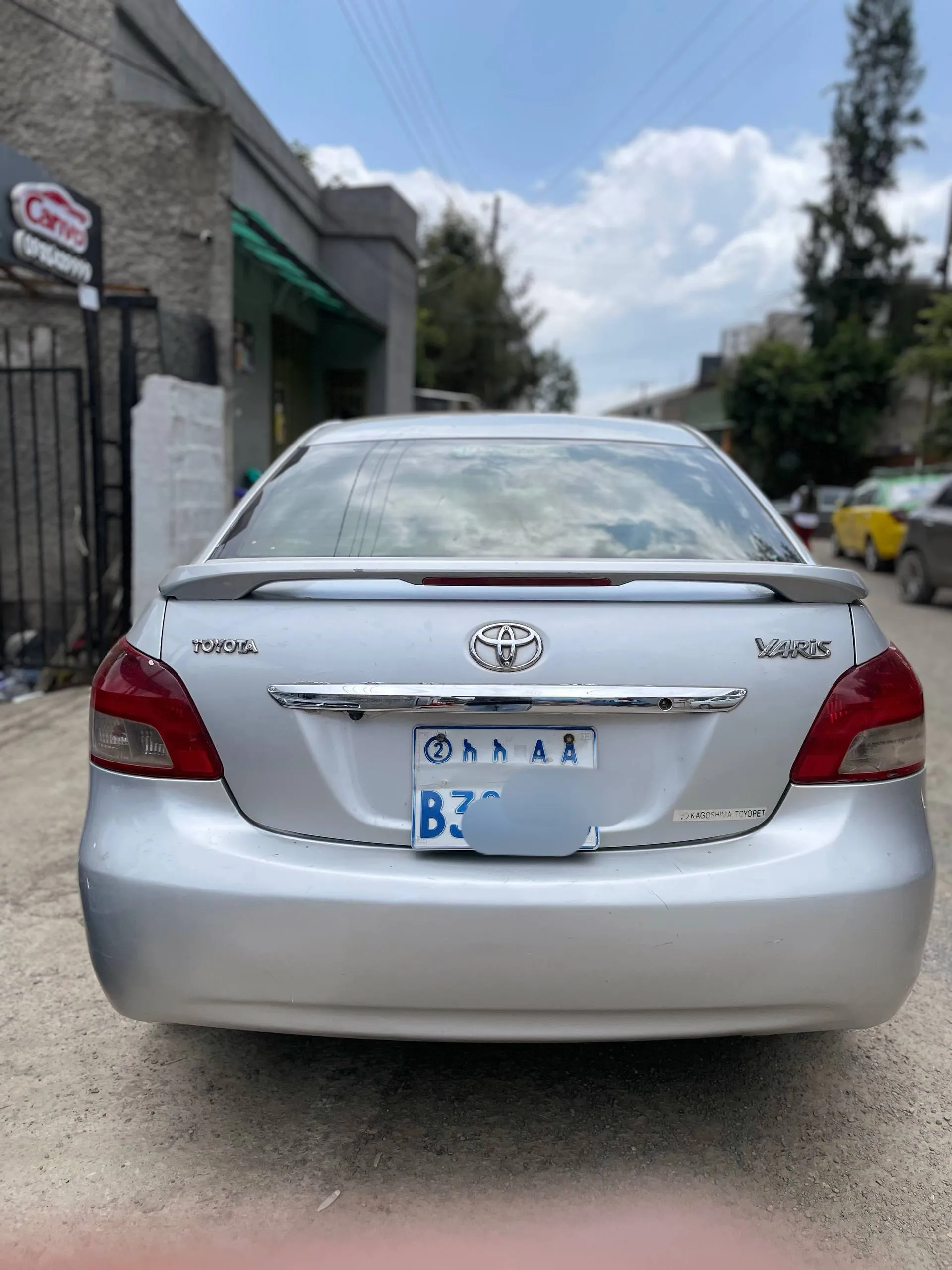 Toyota Yaris Belta 2010 Automatic – photo 3