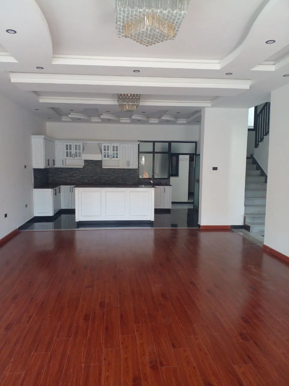 250 sqm House in Ayat Compound – photo 4