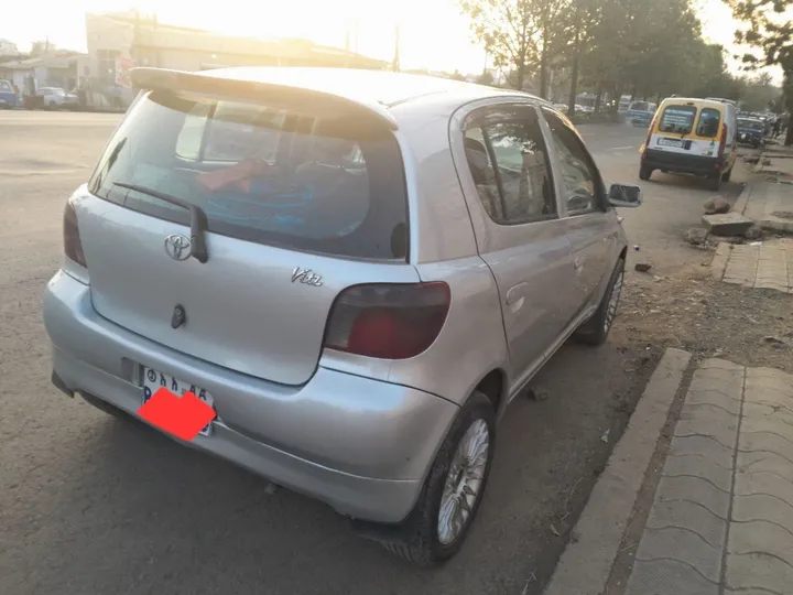 Toyota Vitz 2002 Automatic 1.3 – photo 3