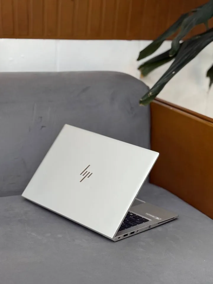 HP EliteBook 830 G8 Laptop – photo 3