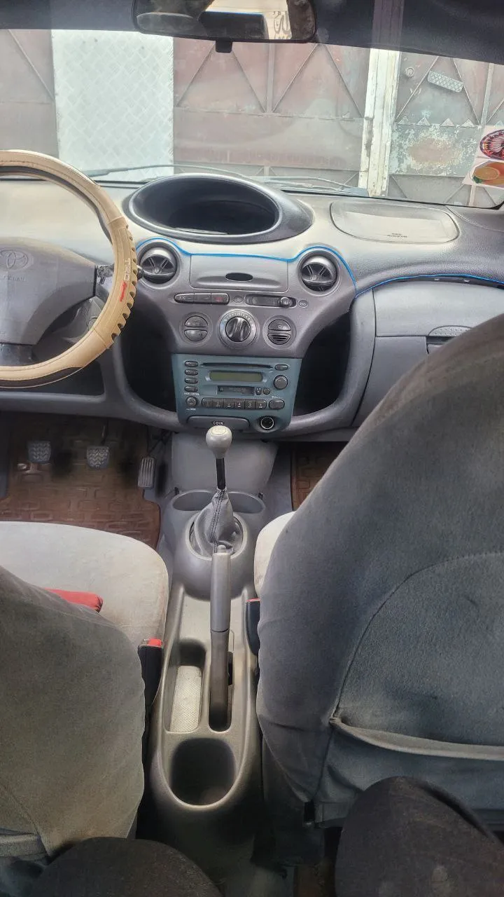 Toyota Vitz Yaris 2001 Manual – photo 3