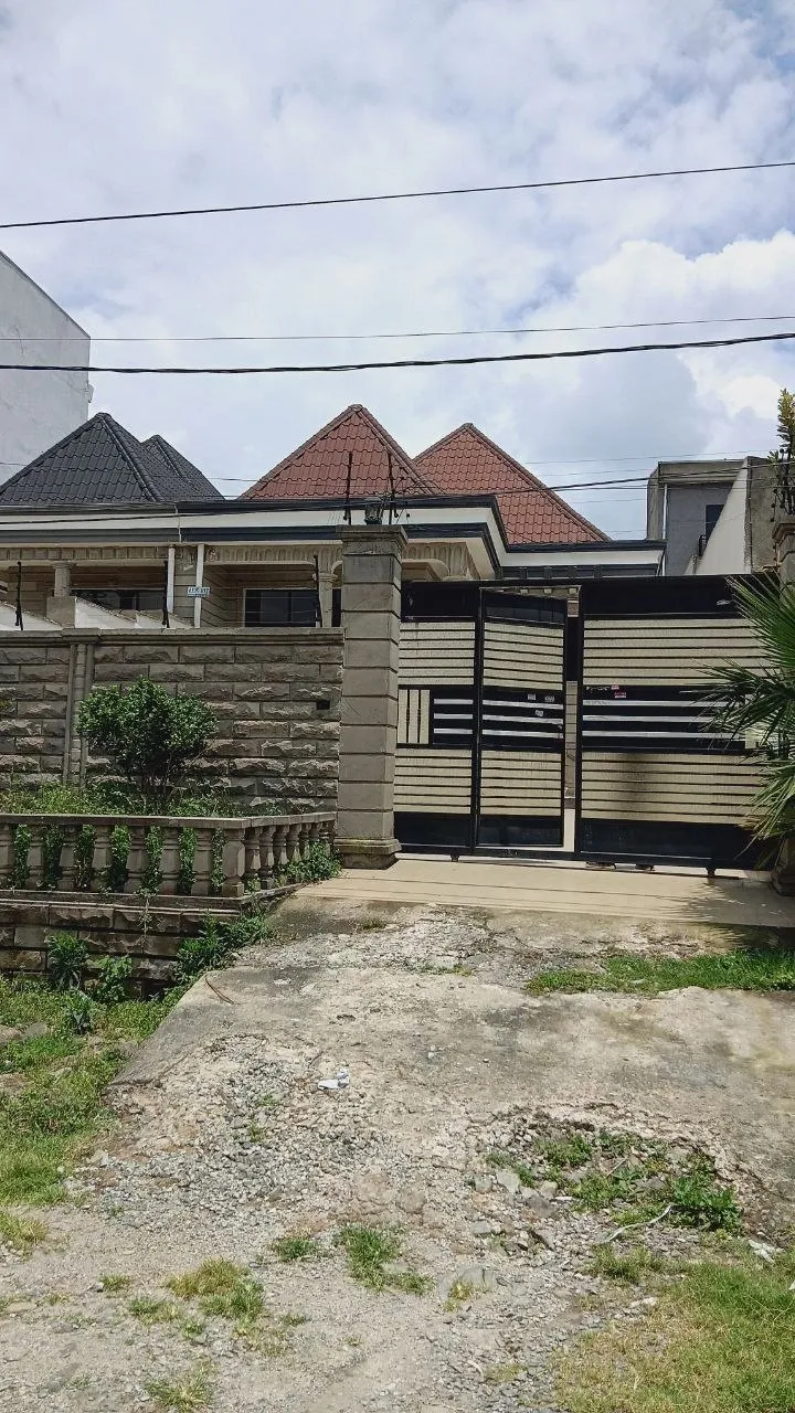 Modern 5-Bedroom Villa in Summit – photo 3
