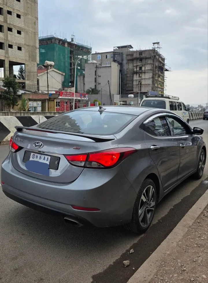 Hyundai Avante 2015 Automatic – photo 4