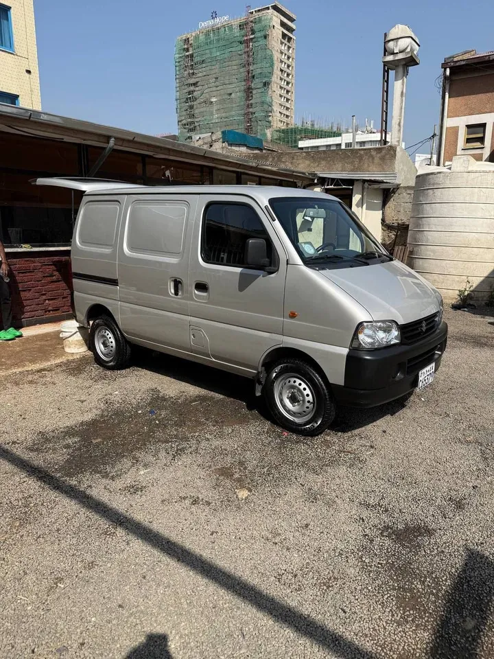 Suzuki Mini Van 2024 – photo 7