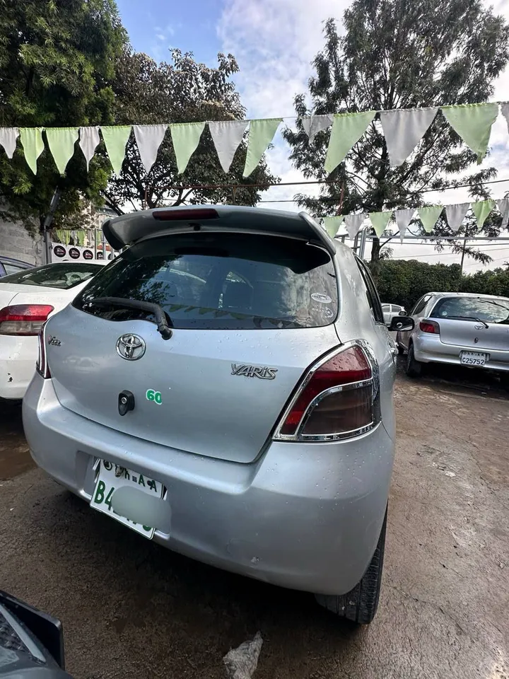 Toyota Yaris Compact 2006 – photo 5