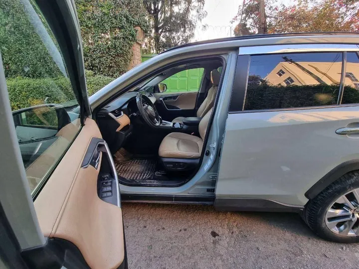 Toyota Rav4 2021 AWD – photo 6