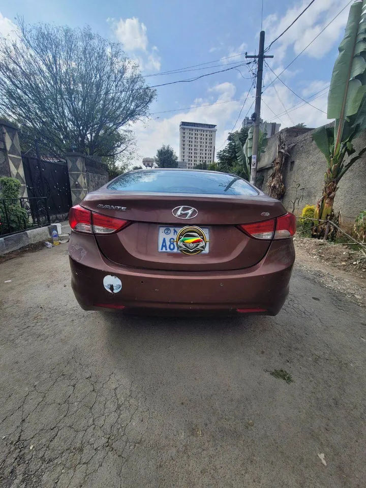Hyundai Avante 2013 Automatic GDI – photo 3
