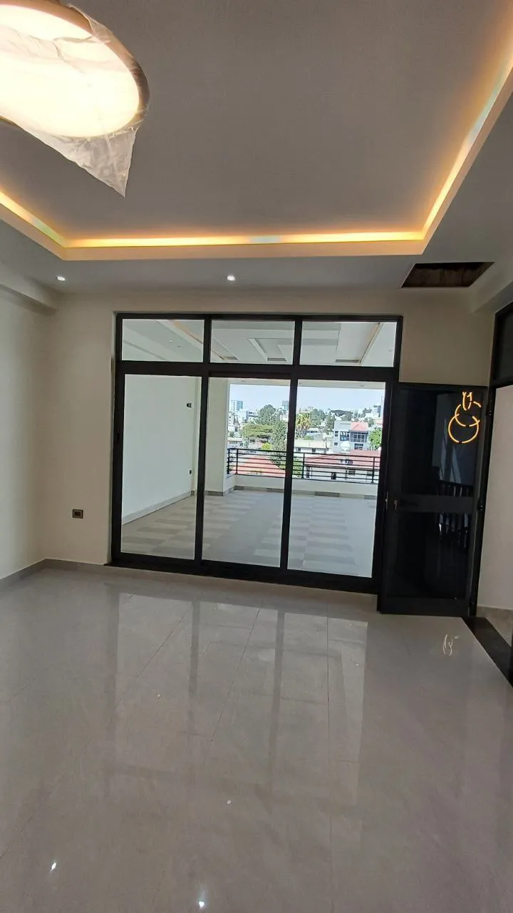 Modern G+3 Luxury House 175 sqm – photo 3