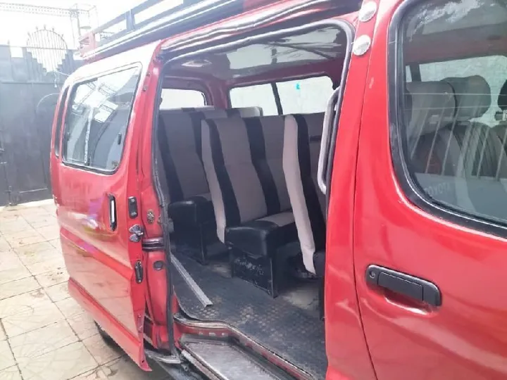 Toyota Dolphin 2Lt 2000 Model – photo 4