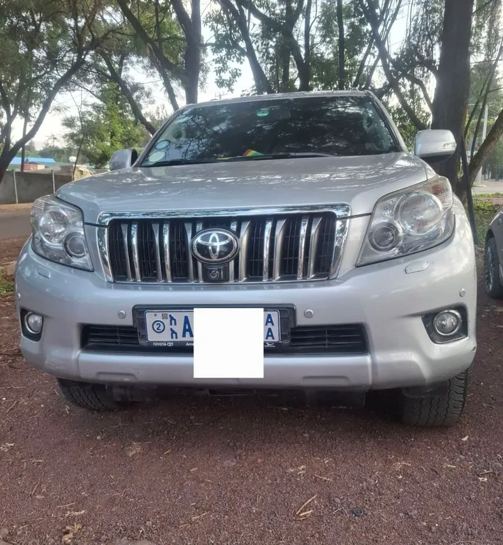 Toyota Land Cruiser Prado 2012 – photo 4