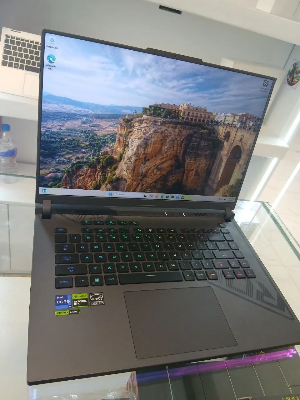 Asus ROG Strix i9 RTX 4070 Laptop – photo 6