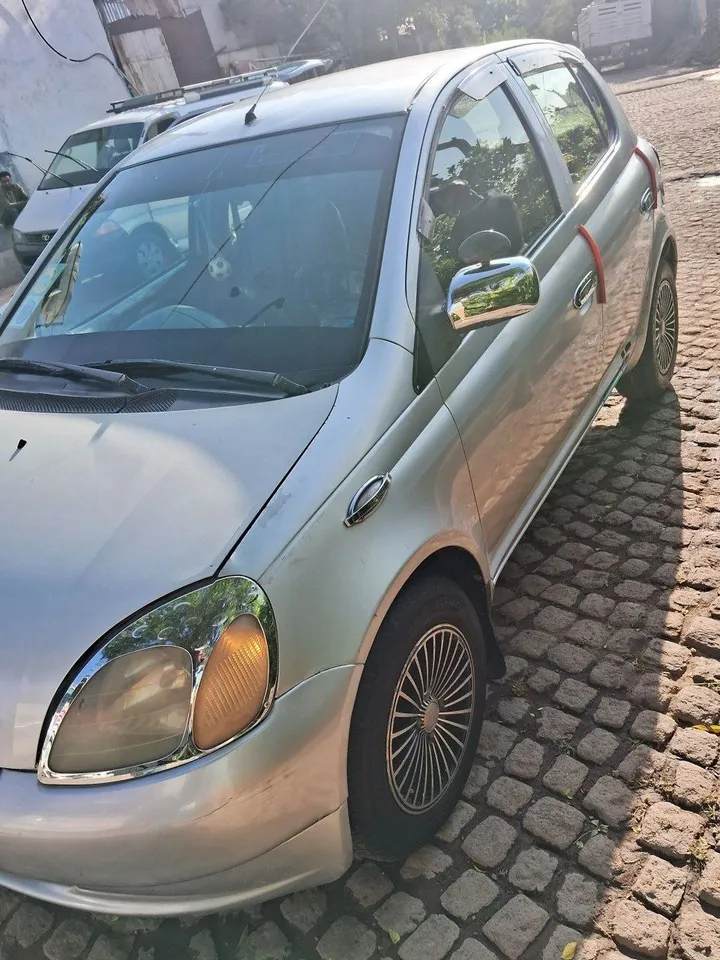 Toyota Vitz 2001 Automatic – photo 4