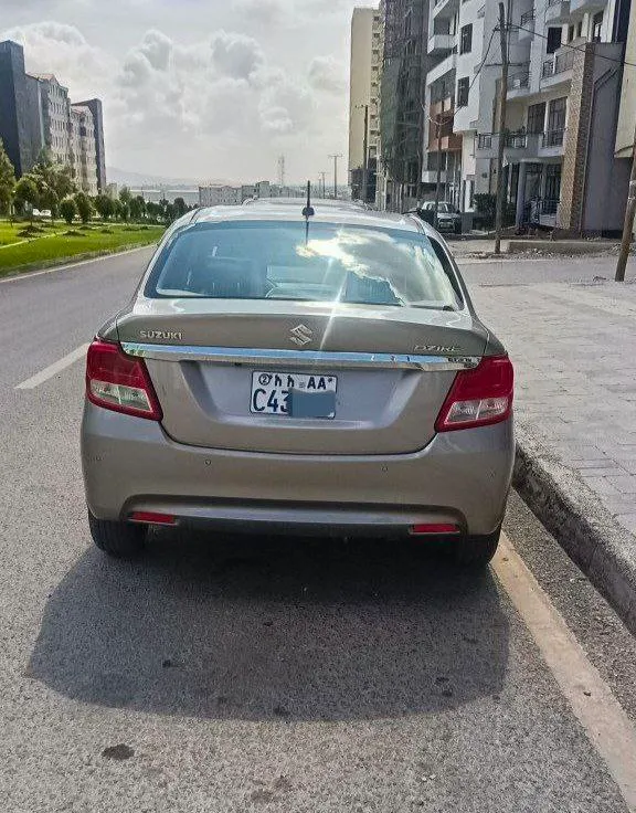 Suzuki Dzire 2022 Automatic – photo 3
