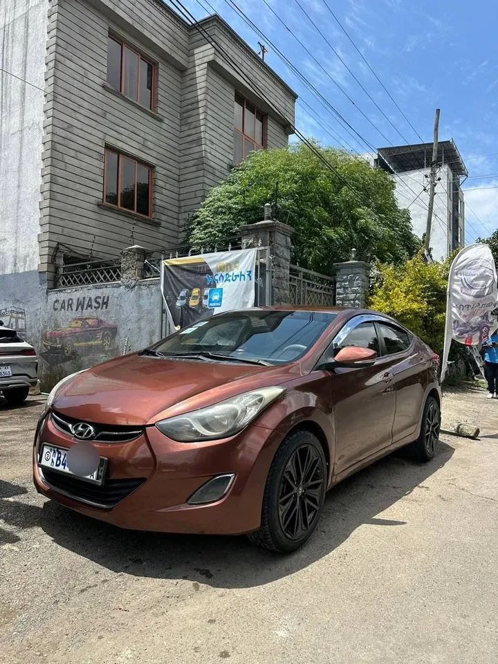 Hyundai Elantra 2015 Automatic – photo 3