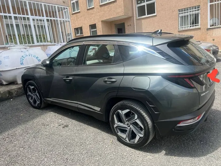 Hyundai Tucson 2021 SUV – photo 3