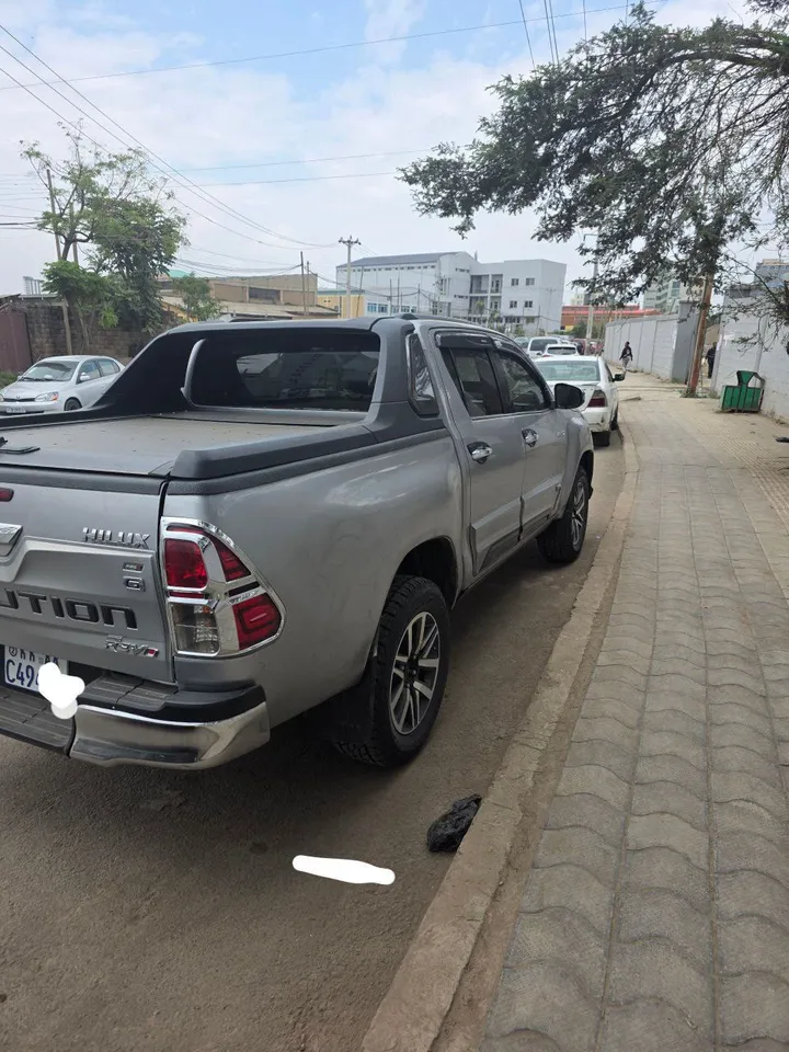 Toyota Hilux Revo Double 2019 – photo 5