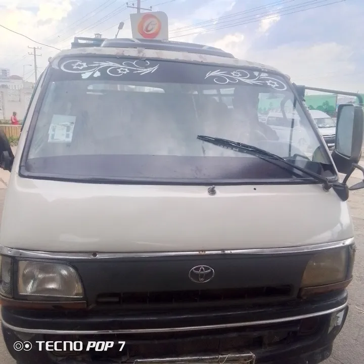 Toyota Hiace 1RZ Petrol 1998 – photo 5