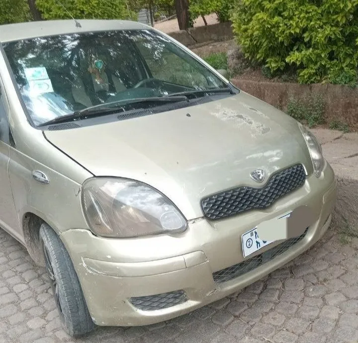 Toyota Vitz 2002 Automatic 1.0L – photo 3