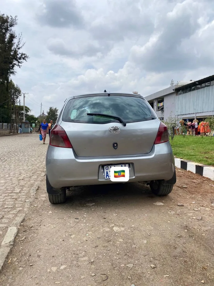 Toyota Yaris Compact 2007 – photo 6