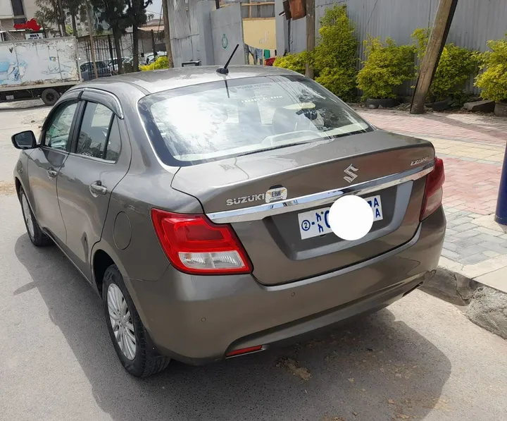 Suzuki Dzire 2022 Automatic – photo 4