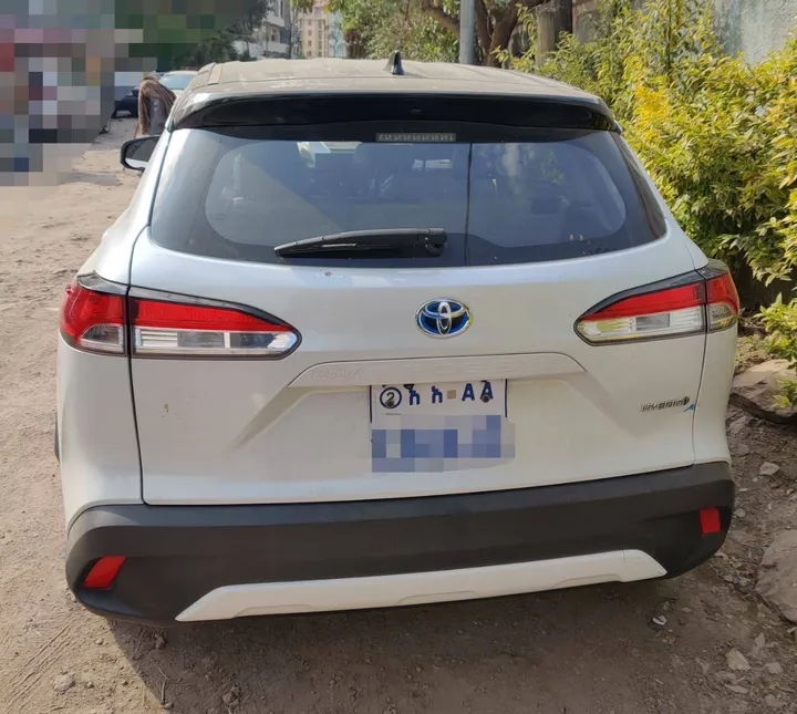 Toyota Corolla Cross Hybrid 2024 – photo 8