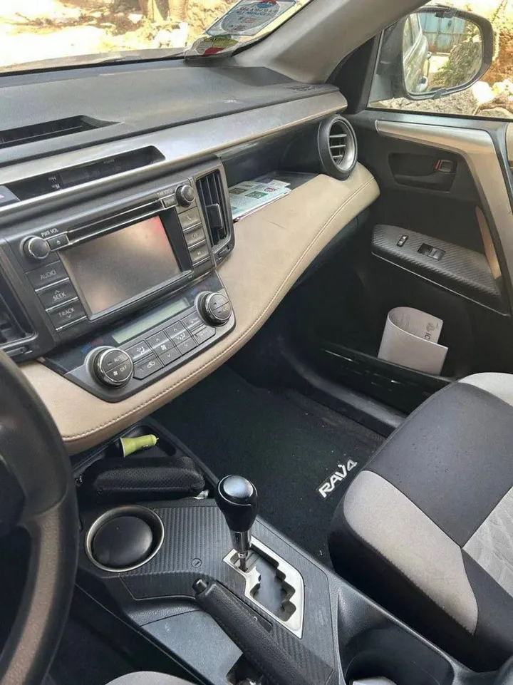 Toyota Rav4 2015 4WD Automatic – photo 4