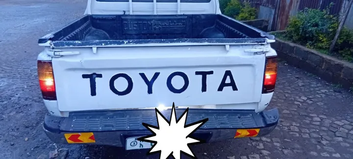 Toyota Hilux 2001 Diesel 4WD Pickup – photo 4