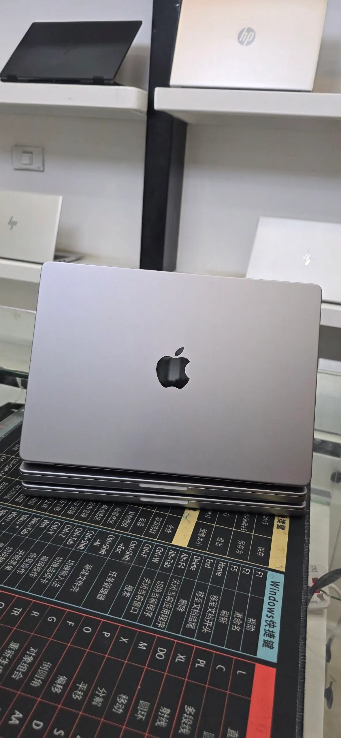 Apple MacBook Pro M1 Pro 14-inch – photo 4