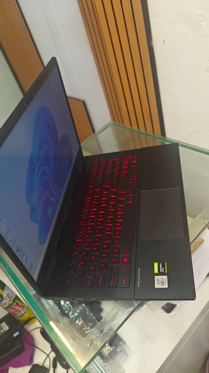 HP OMEN 15 Gaming Laptop – photo 3